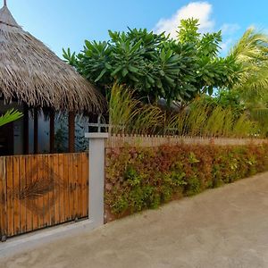 Koimala Beach Ukulhas Hotel Exterior photo