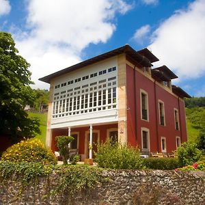 Casona De Indias Hotel Piloña Exterior photo