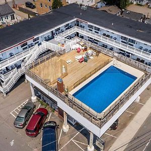 Hampton Harbor Motel Exterior photo