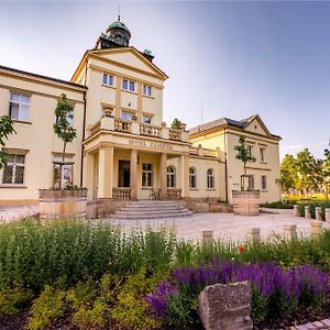 Hotel Zamecek Poděbrady Exterior photo