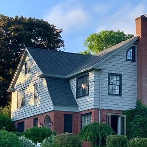 The Pebble Bed And Breakfast Халифакс Exterior photo