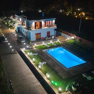 Olive Tree Suites Елеонас Exterior photo