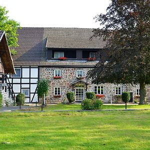 Gut Funkenhof Hotel Зундерн Exterior photo