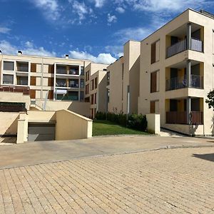 Apartamento Pirineos, Urb Las Margas Golf Apartment Sabiñánigo Exterior photo