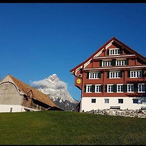 Restaurant Pension Betschart Hotel Швиц Exterior photo