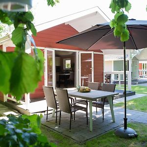 Beautiful Lodge With A Nice Terrace, Located In A Holiday Park In Brabant Ойршот Exterior photo