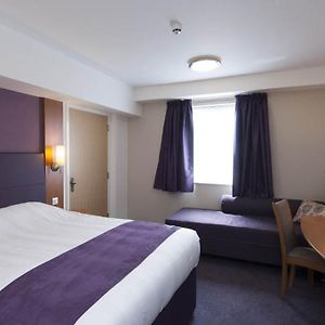 Premier Inn Бърджис Хил Exterior photo