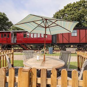 The Carriage At High Barn Heritage Villa Халстед Exterior photo