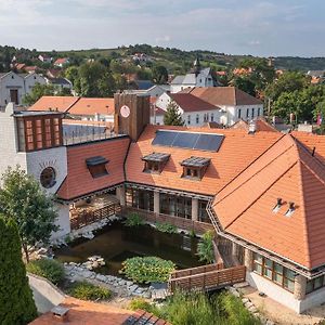 Furmint Haz Bed & Breakfast Mád Exterior photo