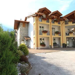 Hotel Garni Sottobosco Димаро Exterior photo