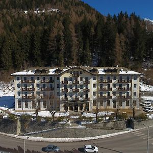 Palace Pontedilegno Resort Понте ди Леньо Exterior photo