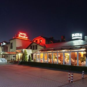 Motel Paradise Тожим Exterior photo