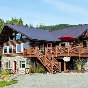 Juneberry Lodge Хоумър Exterior photo