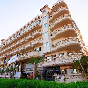 Omar Elkhaiam Hotel Ras el-Barr Exterior photo