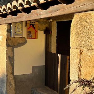 Casa Tia Modesta Es Una Calida Y Acogedora Casa Rural Villa Cabezas Bajas Exterior photo