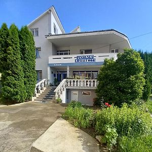 Pensiunea Ursulet Hotel Piatra Neamţ Exterior photo