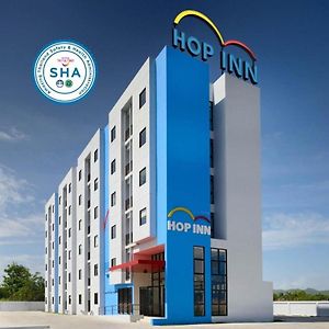 Hop Inn Накхон Сауан Exterior photo