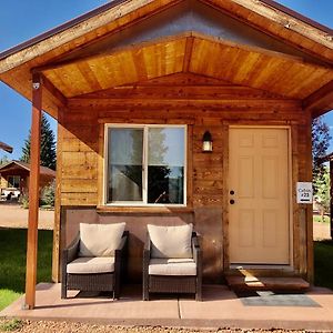 Mountain Ridge Cabins & Lodging Between Bryce And Zion National Park Хеч Exterior photo