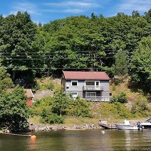 Rolig Og Idyllisk, Men Sentralt I Кристиансан Exterior photo