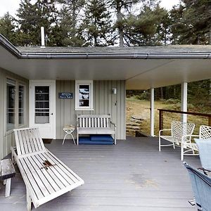 Maddock Cove Cabin Villa Southport Exterior photo