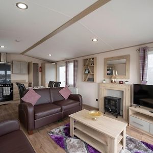 Hallcroft Fishery And Holiday Park Villa Ретфорд Exterior photo