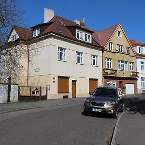 Pension Hanspaulka Hotel Прага Exterior photo