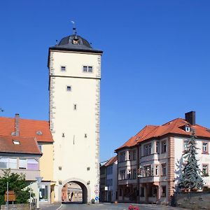 Gasthof Baeren Hotel Оксенфурт Exterior photo