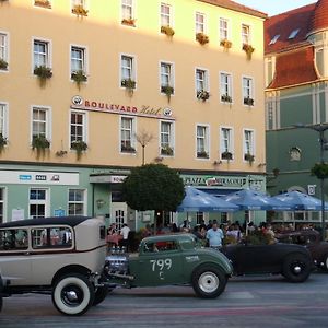 Boulevardhotel Saengerstadt - Alle Zimmer Klimatisiert Финстервалде Exterior photo