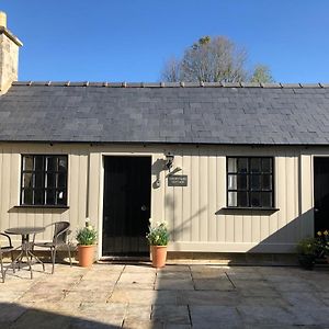 Courtyard Cottage Страуд Exterior photo