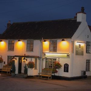 The Wellington Heifer Bed & Breakfast Норталeртън Exterior photo