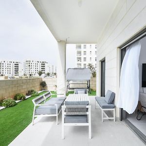 Stunning 4-Bedroom Apartment Next To Achziv Beach By Sea N' Rent Нахария Exterior photo