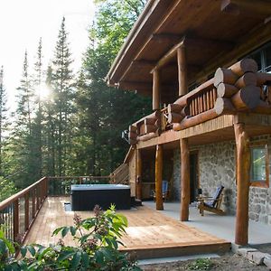 Breathtaking Log House With Hottub - Summer Paradise In Tremblant Saint-Faustin Exterior photo