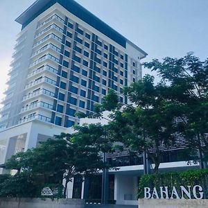 Bahang Bay Hotel Телук Баханг Exterior photo