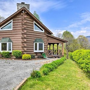True Log Cabin With Game Room, Year-Round Views Уейнсвил Exterior photo