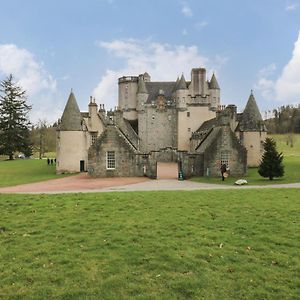 East Wing - Castle Fraser Инвърури Exterior photo