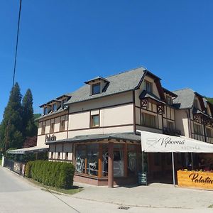 Penzion Palatin Hotel Rajecké Teplice Exterior photo