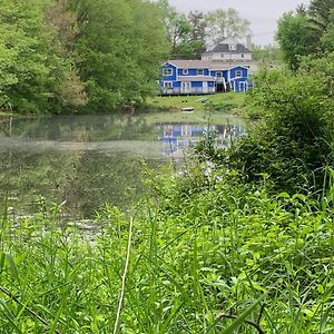 Gorgeous Poconos Springtime By The Lake! Villa Henryville Exterior photo