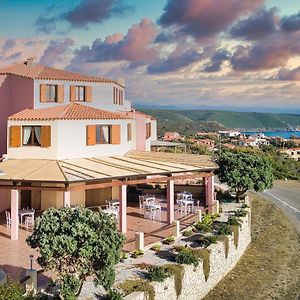 Hotel Trinita Dei Corsari Торе Дей Корсари Exterior photo