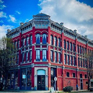 The Monarch Hotel Порт Таунсънд Exterior photo