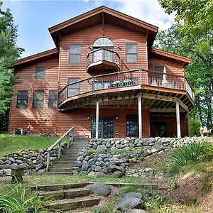 Round House On Round Lake Villa Хейуърд Exterior photo