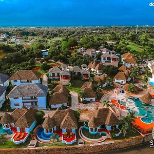 Safari Hotel And Villas Powered By Cocotel Bulala Exterior photo