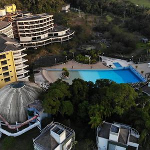 Casa De Campo Em Resort Com Banheiras Agua Termal Санту Амару да Императрис Exterior photo