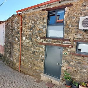 O Palheirinho - Turismo Rural - Braganca Guest House Самил Exterior photo