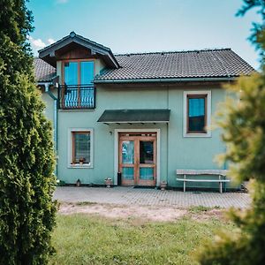 Bio Farma & Penzion Zlaty Hyl Hotel Novacany Exterior photo