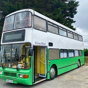 Double Decker Bus Hotel Абъристуит Exterior photo