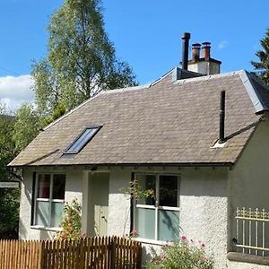 Cobbler'S Cottage At Kindrochet, Strathtay Питлохри Exterior photo