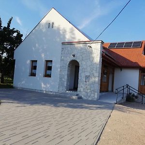 Zempleni Tuenderkert Vendeghaz Hotel Fuzerkomlos Exterior photo