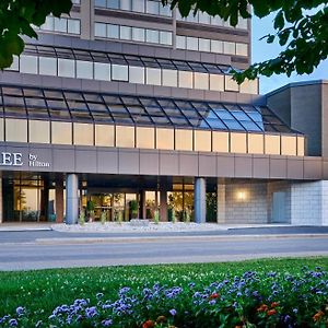 Doubletree By Hilton Windsor, On Hotel Exterior photo