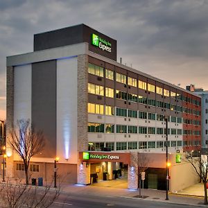 Holiday Inn Express Washington Dc Silver Spring, An Ihg Hotel Exterior photo