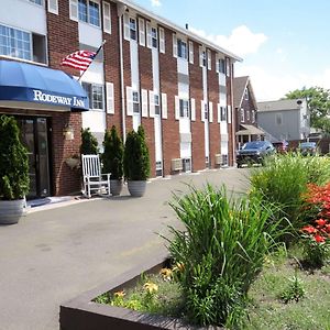 Rodeway Inn Logan International Airport Ривиър Exterior photo